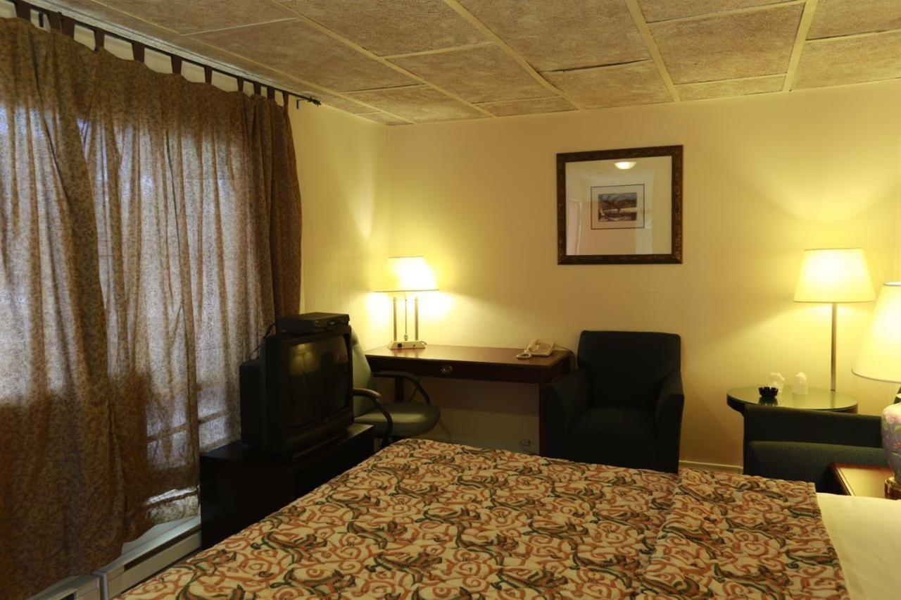 Motel Chez Nous Laval Exterior foto